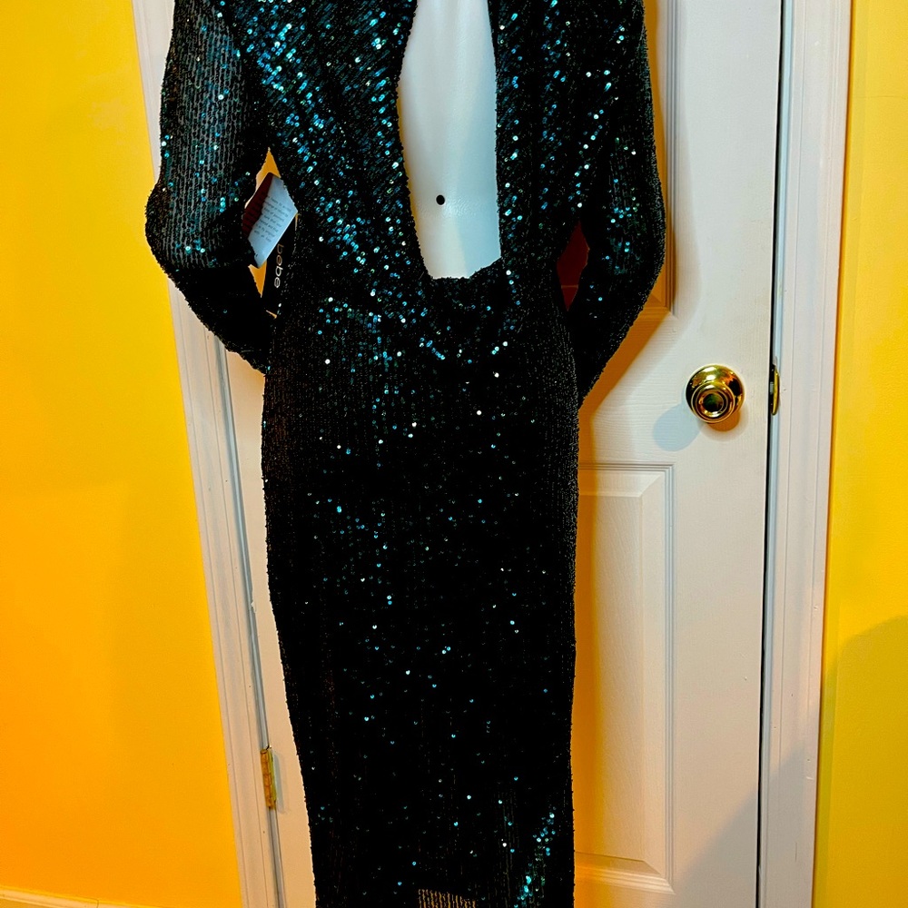 Evening dress / cocktail by Bebe Stunning bottle green and open back